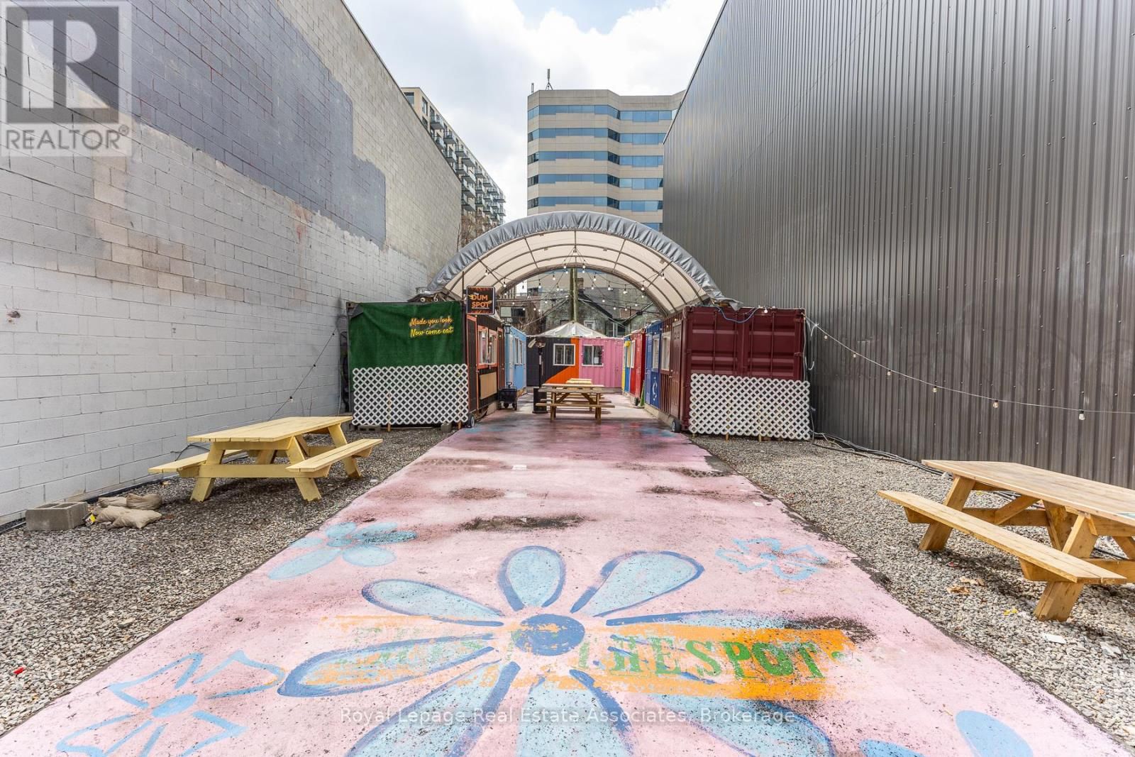 617 QUEEN STREET WEST Image 3