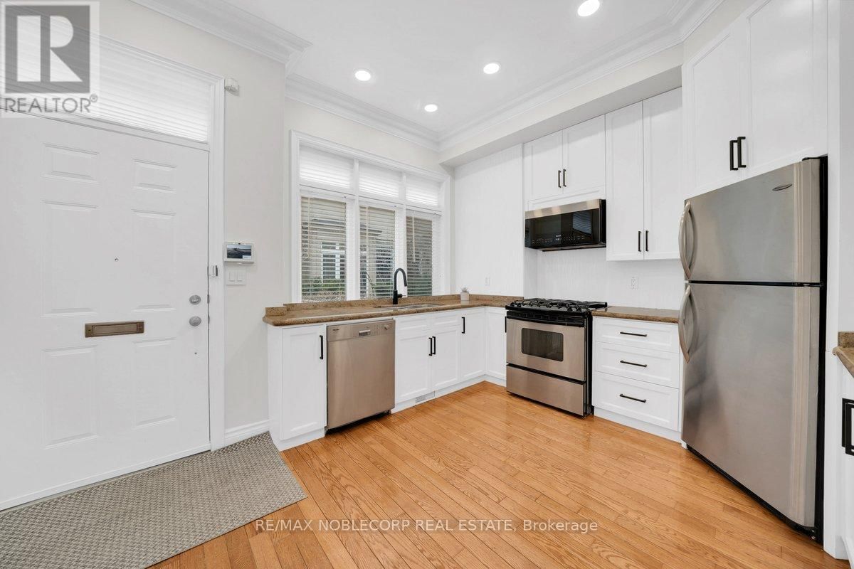 6 LUSCOMBE LANE Image 13