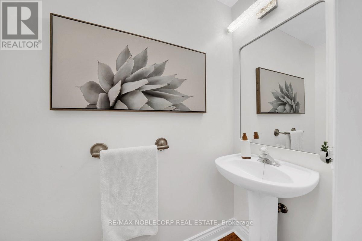 6 LUSCOMBE LANE Image 18