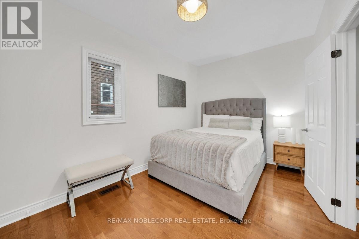 6 LUSCOMBE LANE Image 26