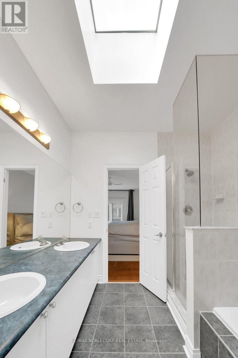 6 LUSCOMBE LANE Image 43