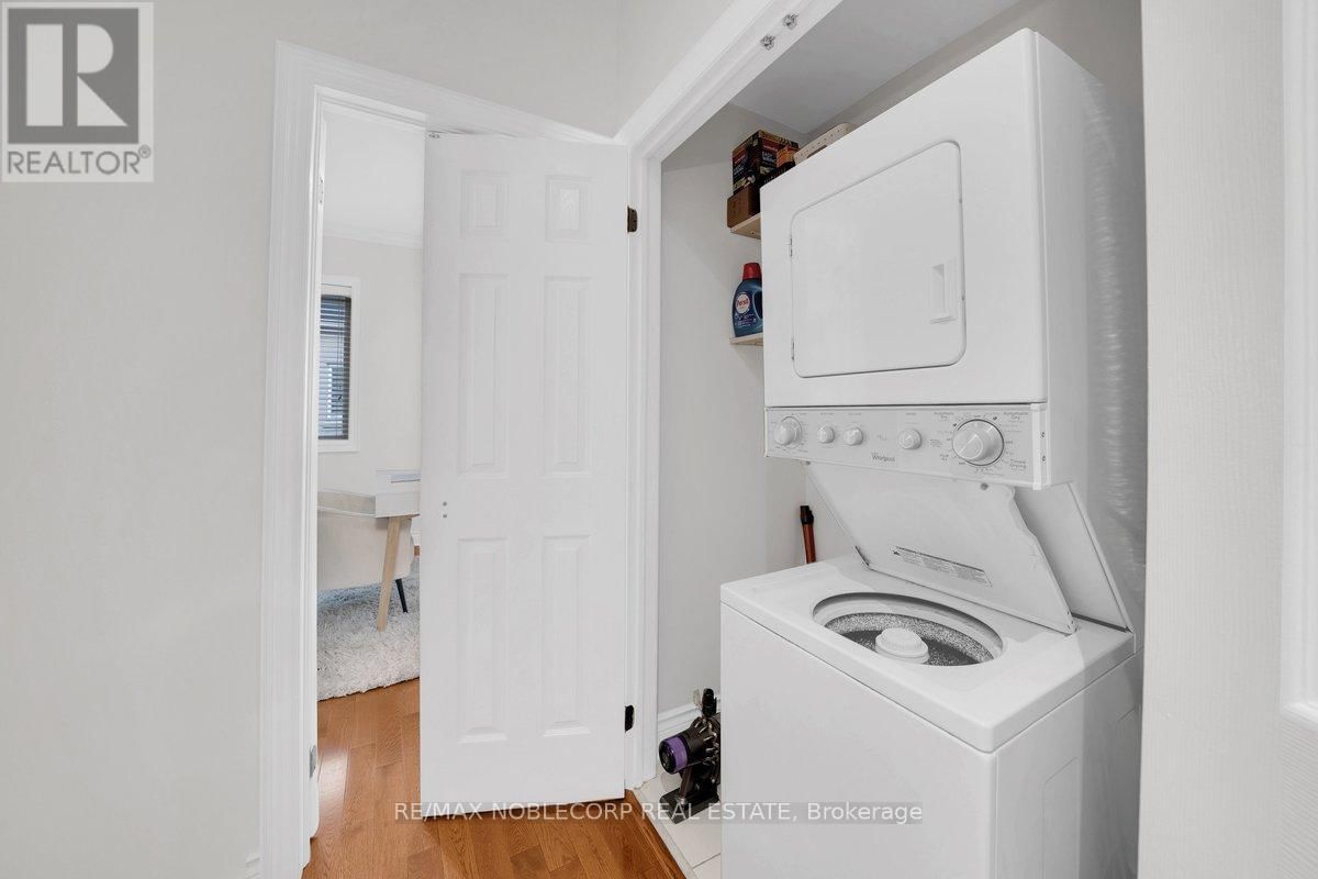 6 LUSCOMBE LANE Image 44