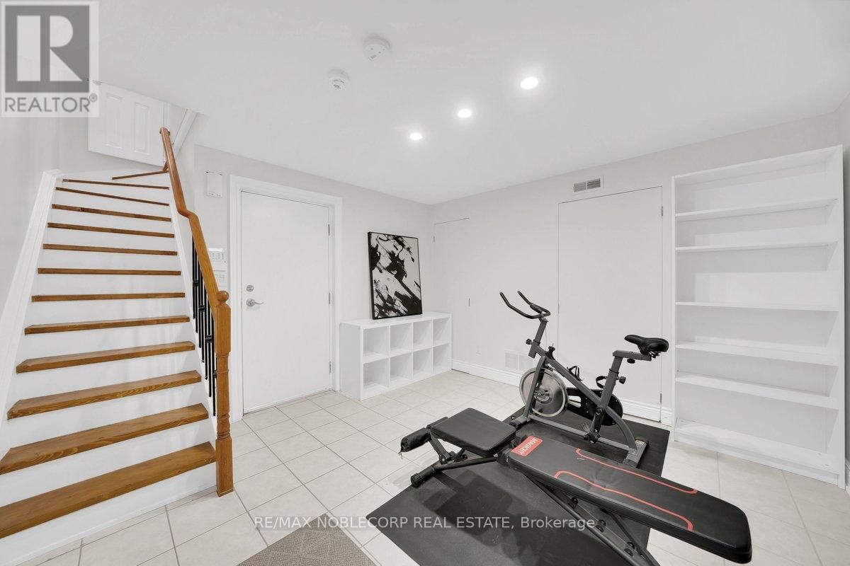 6 LUSCOMBE LANE Image 45