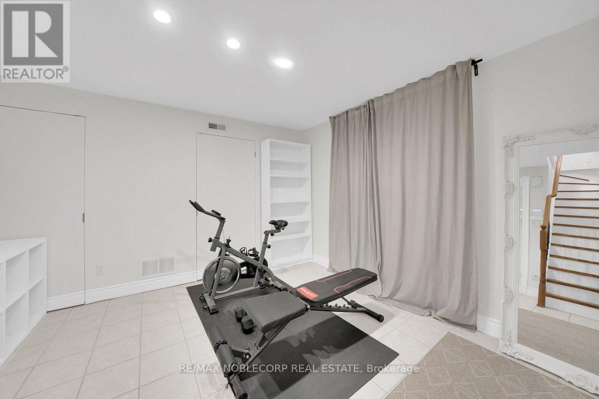 6 LUSCOMBE LANE Image 46