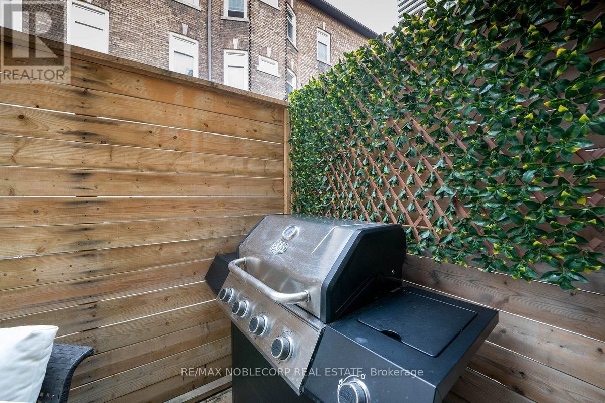 6 LUSCOMBE LANE Image 48