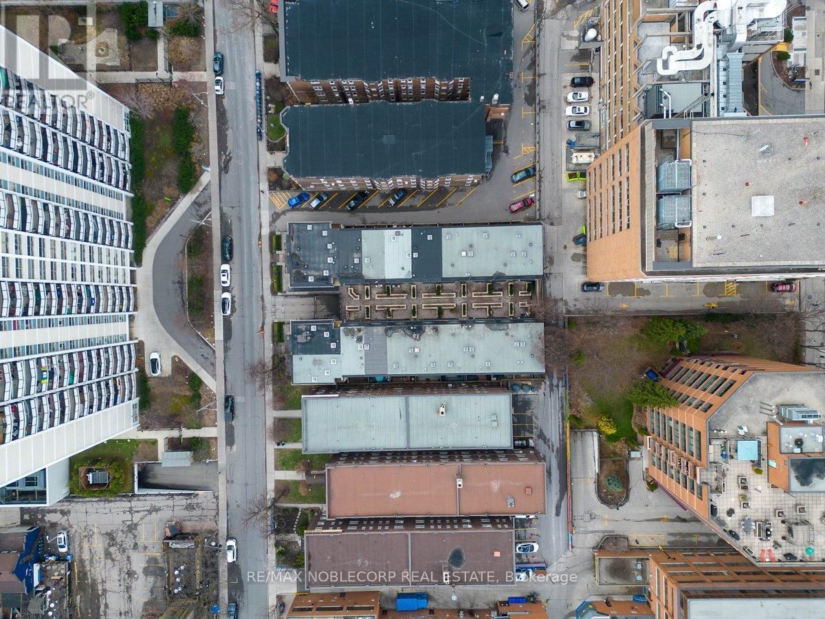 6 LUSCOMBE LANE Image 50