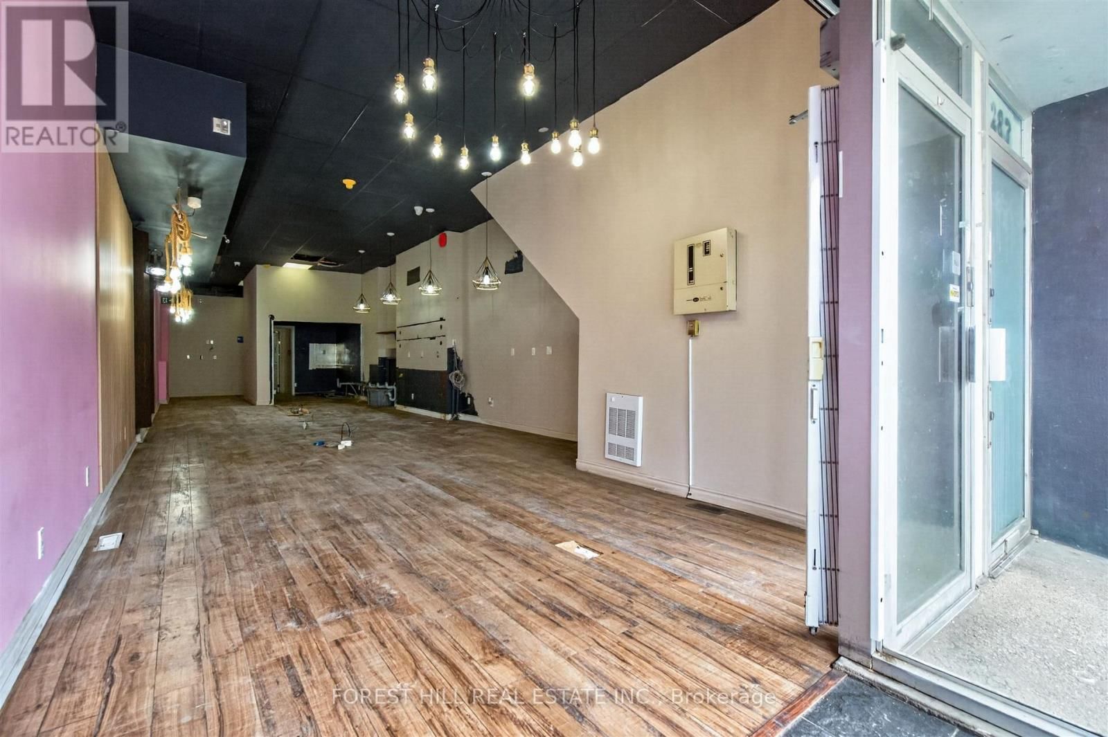 Main - 283 COLLEGE STREET Image 4