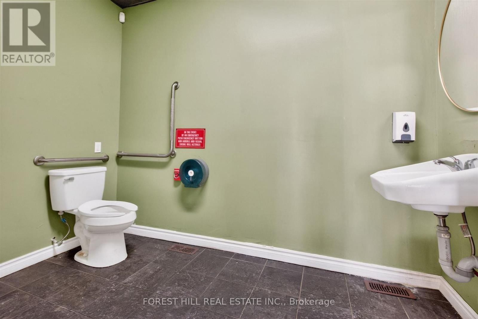 Main - 283 COLLEGE STREET Image 8