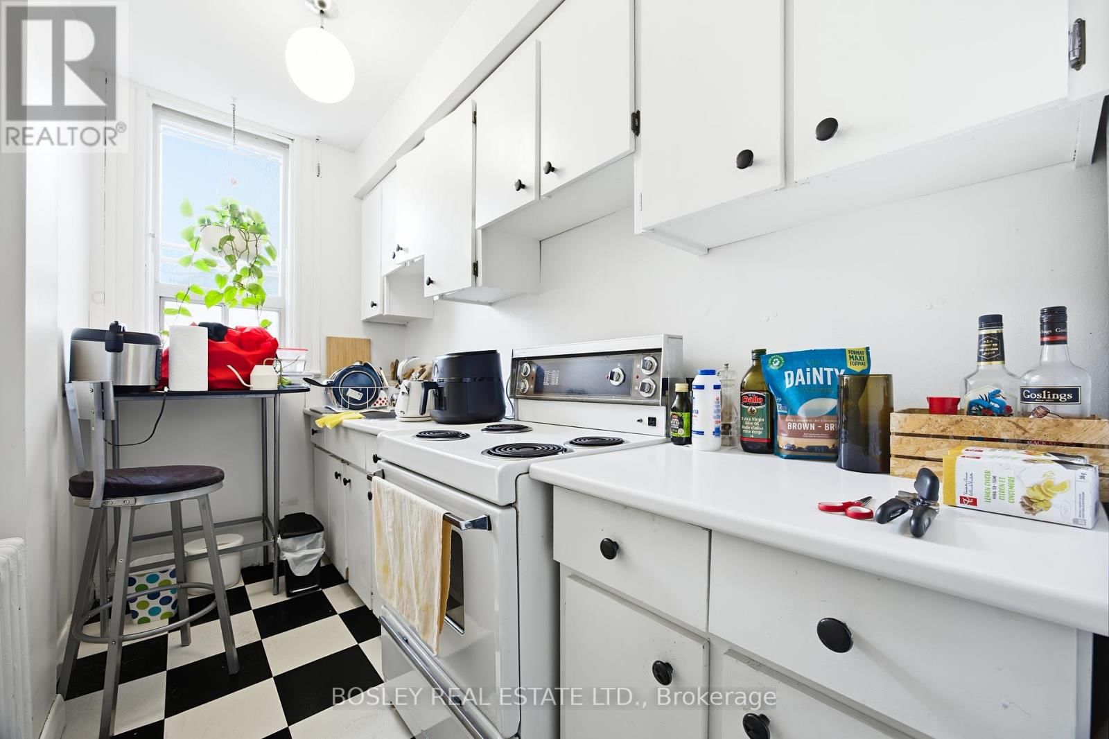 85 WALMER ROAD Image 19