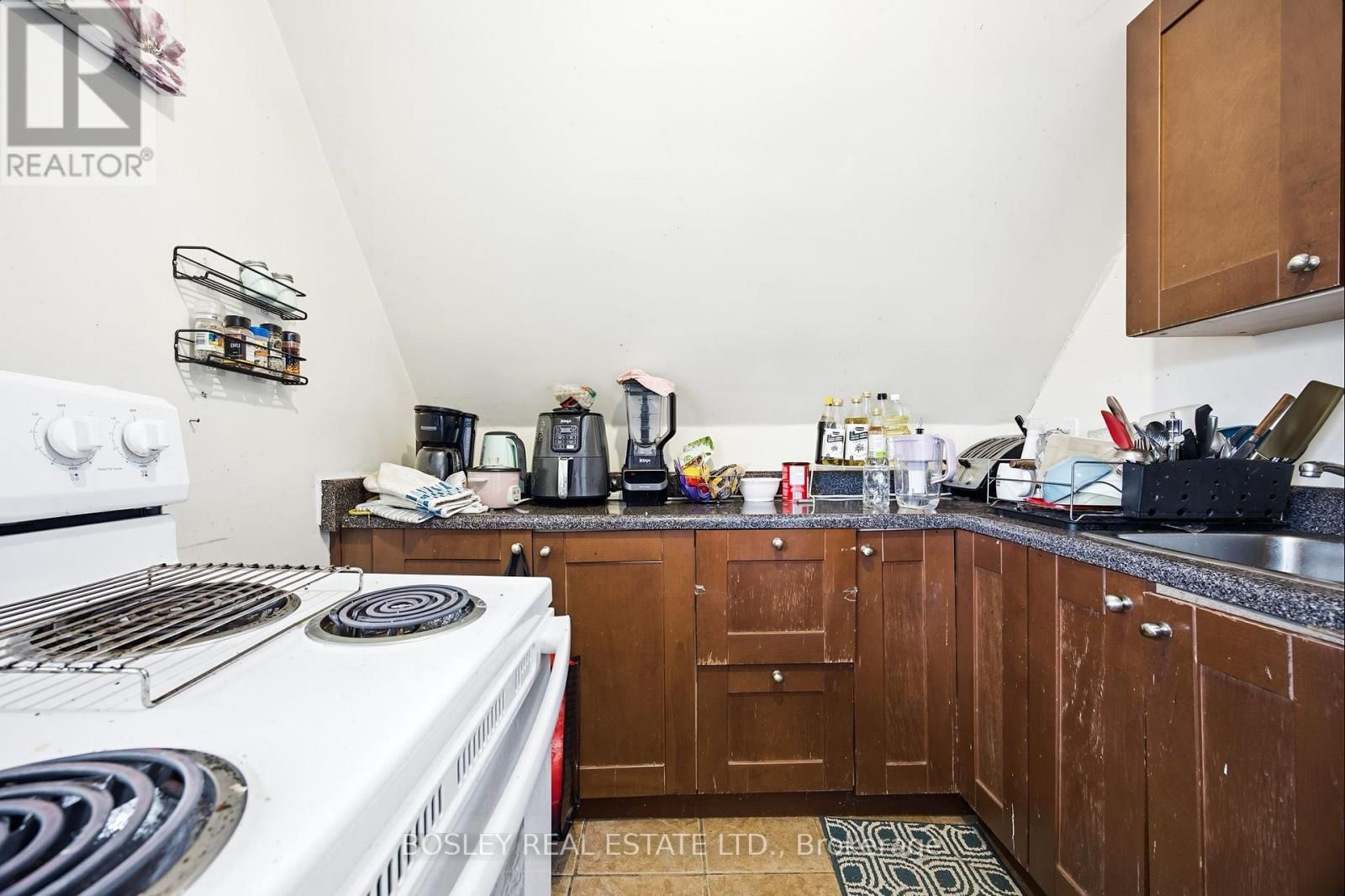 85 WALMER ROAD Image 28