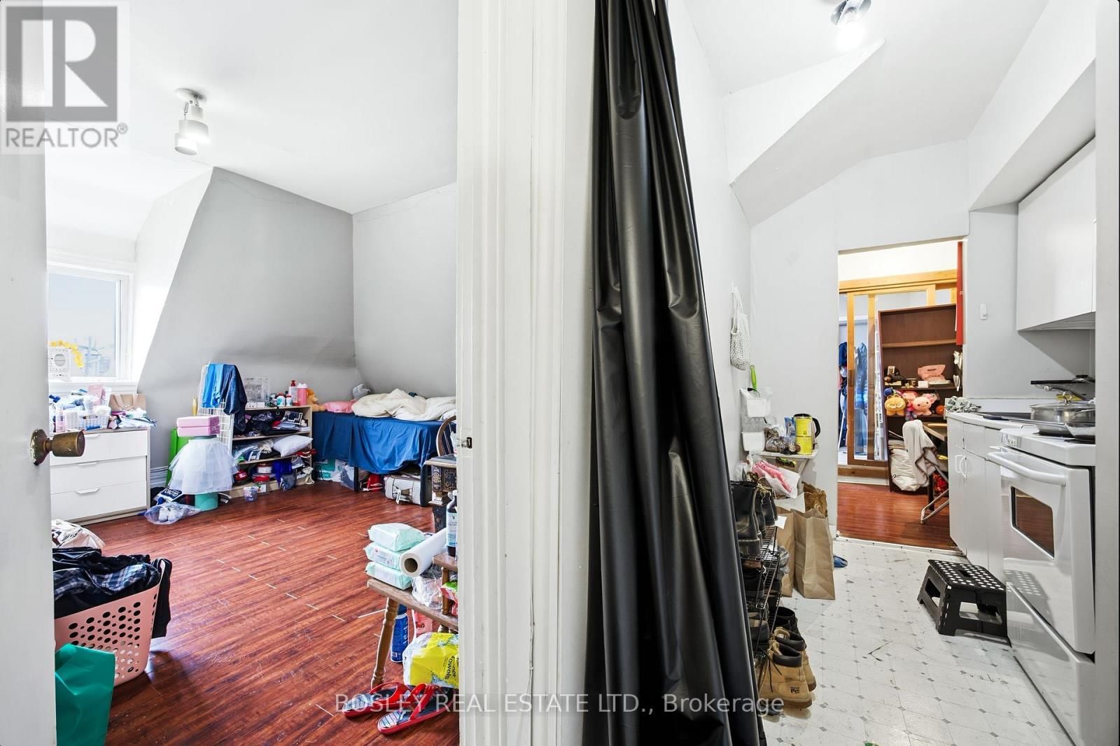 85 WALMER ROAD Image 30