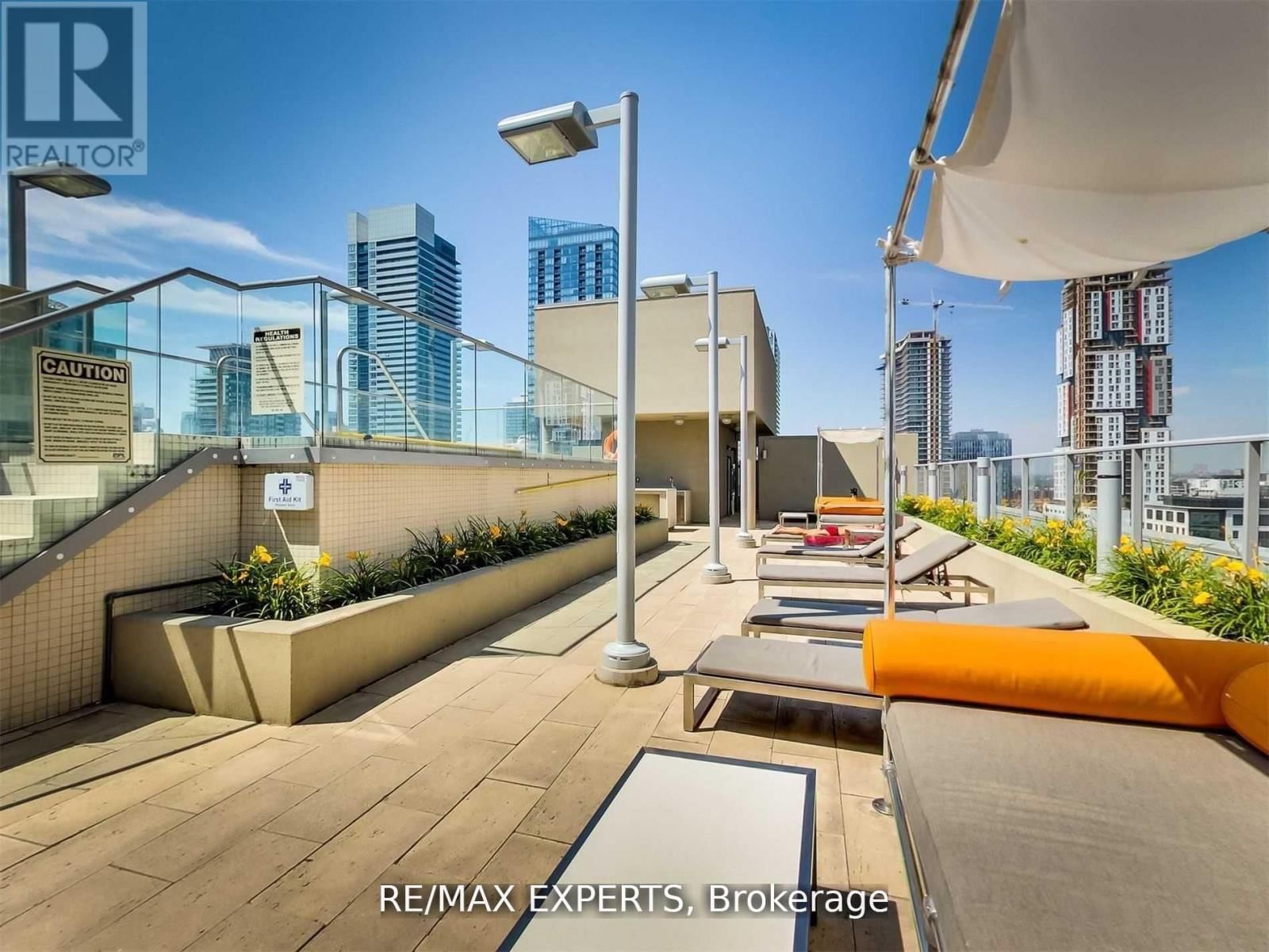 302 - 126 SIMCOE STREET Image 23