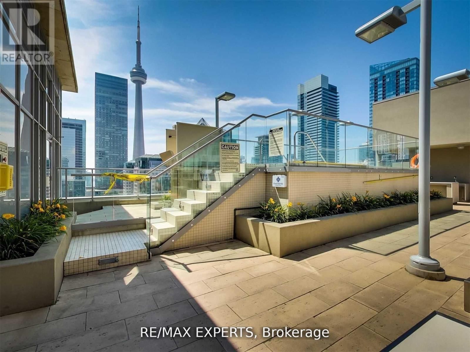 302 - 126 SIMCOE STREET Image 29