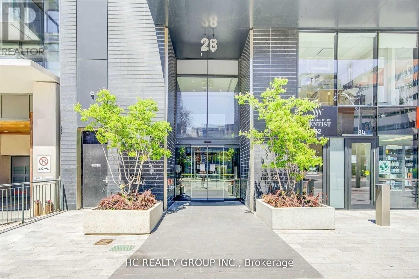 1204 - 28 WELLESLEY STREET EAST Image 4