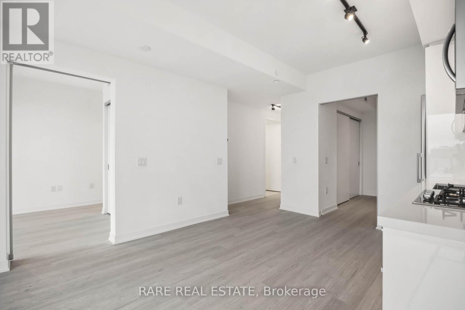 1101 - 195 MCCAUL STREET Image 5