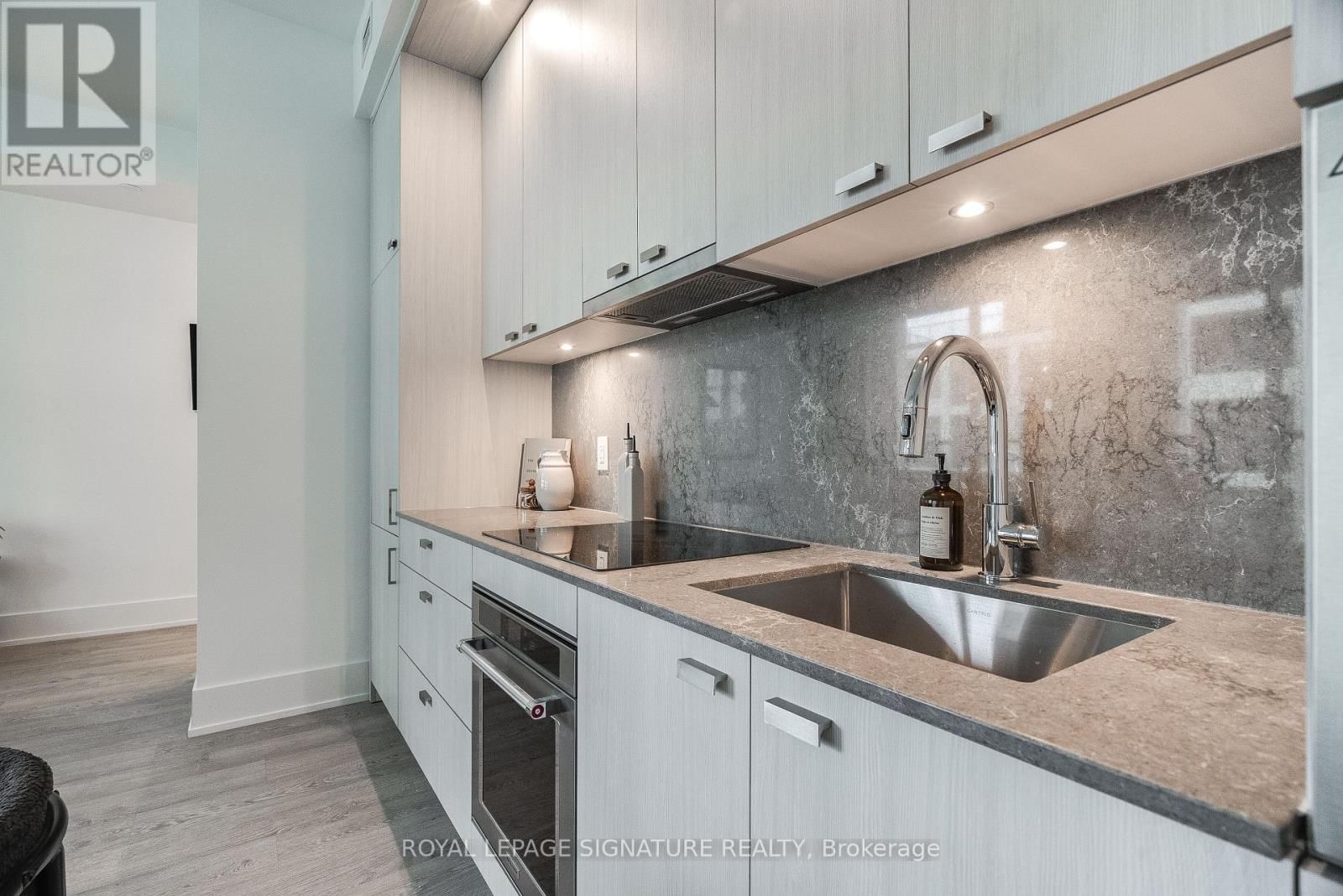 501 - 115 DENISON AVENUE Image 10