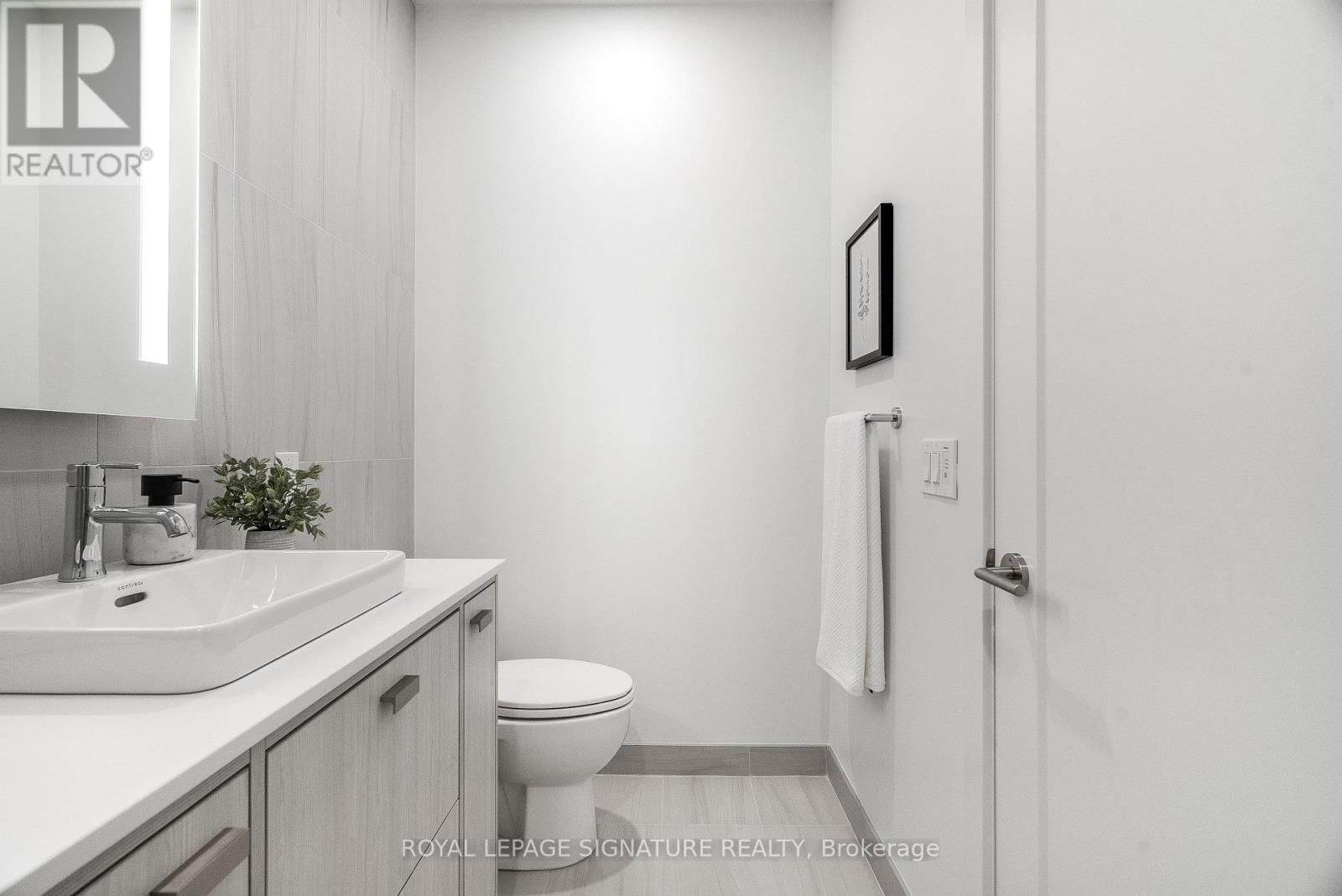 501 - 115 DENISON AVENUE Image 16