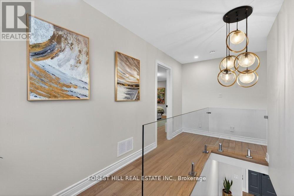 47 TOFINO CRESCENT Image 20