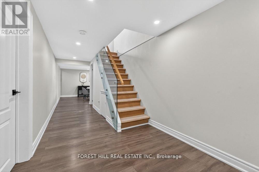 47 TOFINO CRESCENT Image 32