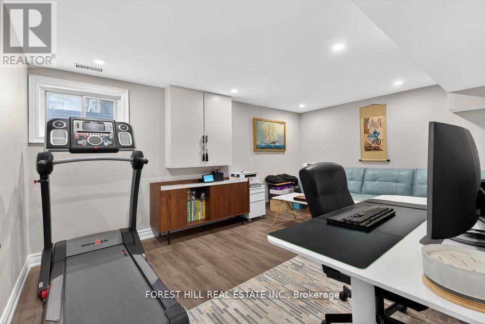 47 TOFINO CRESCENT Image 33