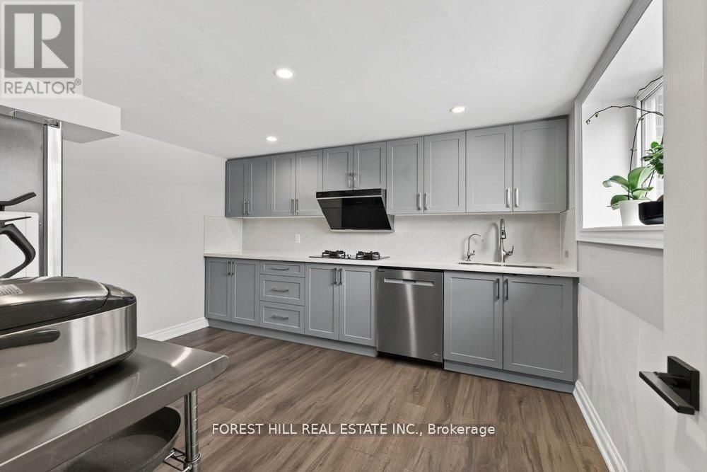 47 TOFINO CRESCENT Image 34