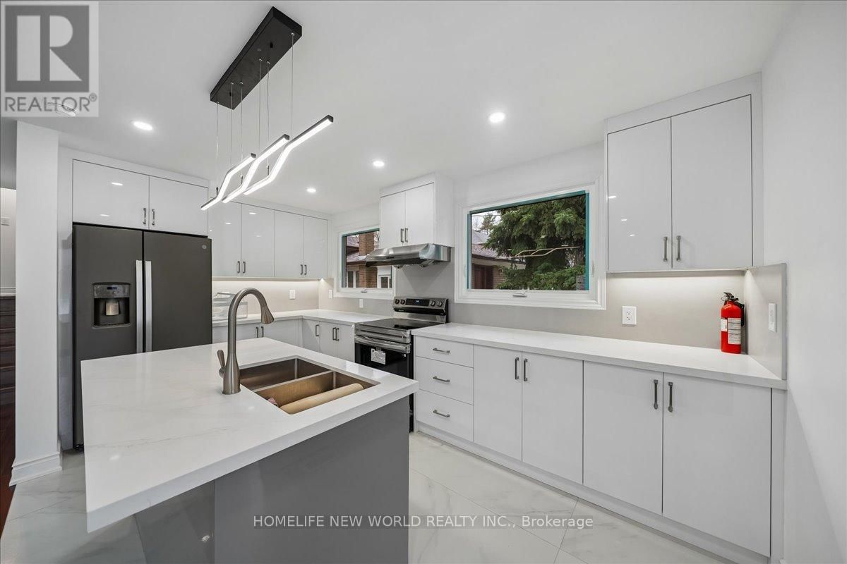 16 FLAVIAN CRESCENT Image 5