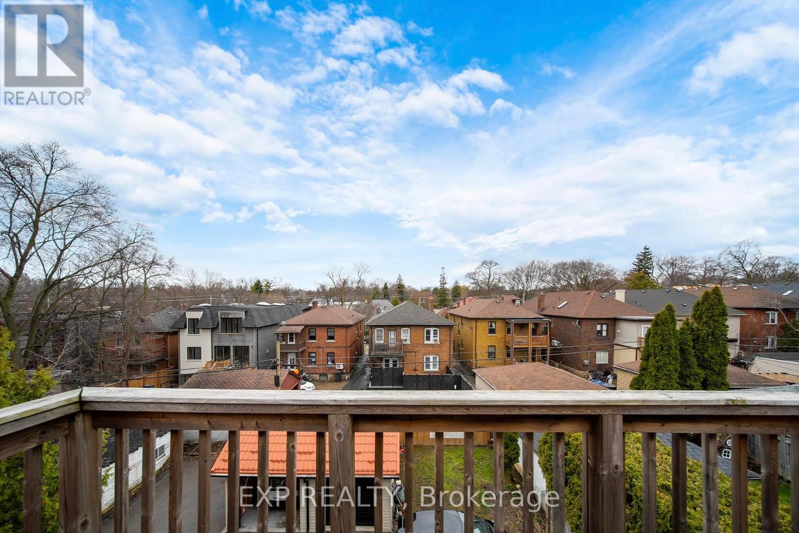 896 AVENUE ROAD Image 12