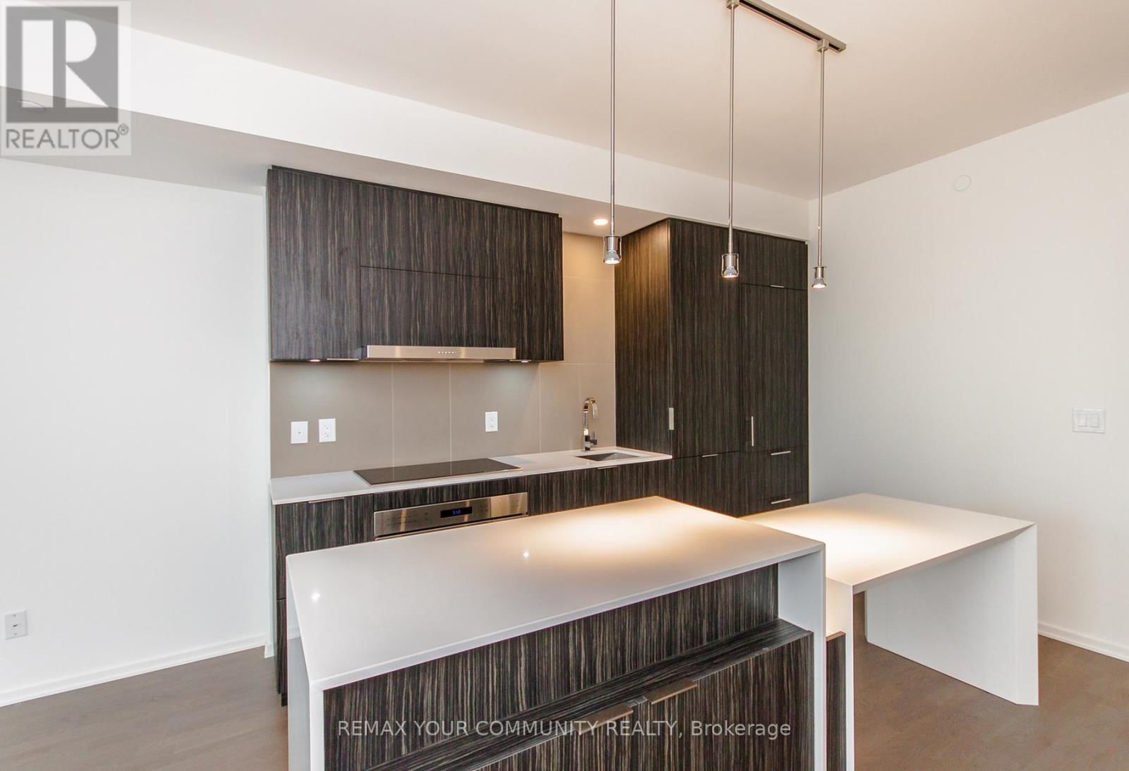 4604 - 1 BLOOR STREET EAST Image 14