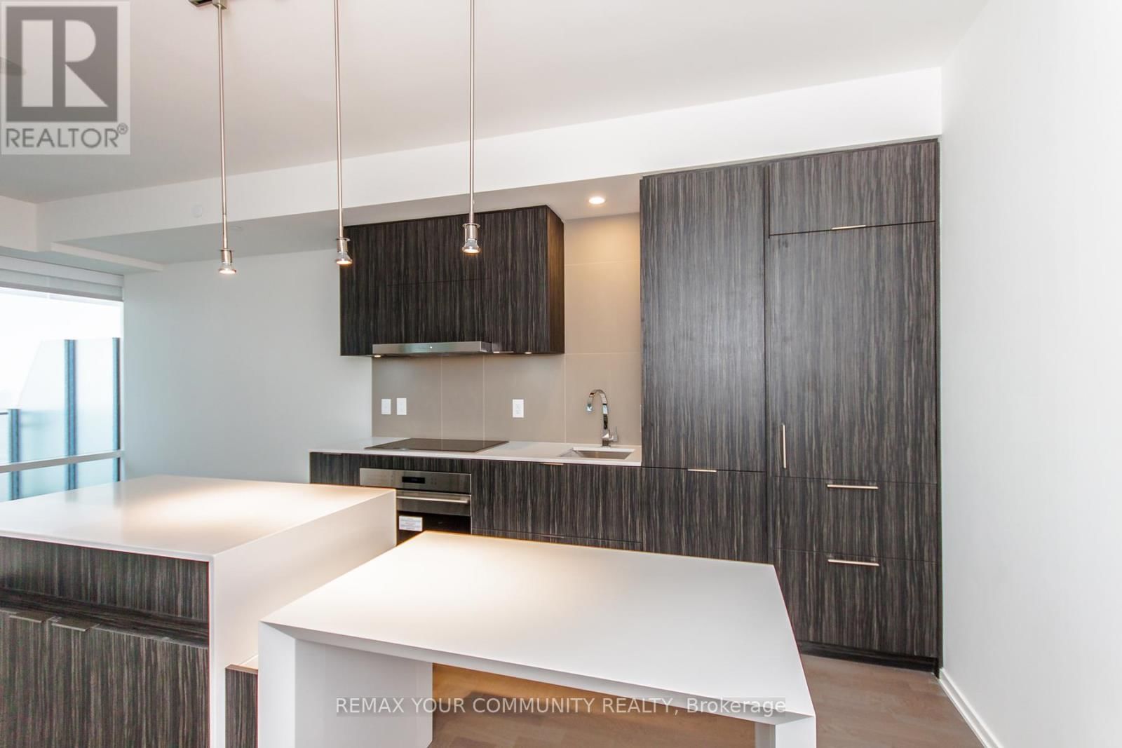 4604 - 1 BLOOR STREET EAST Image 15