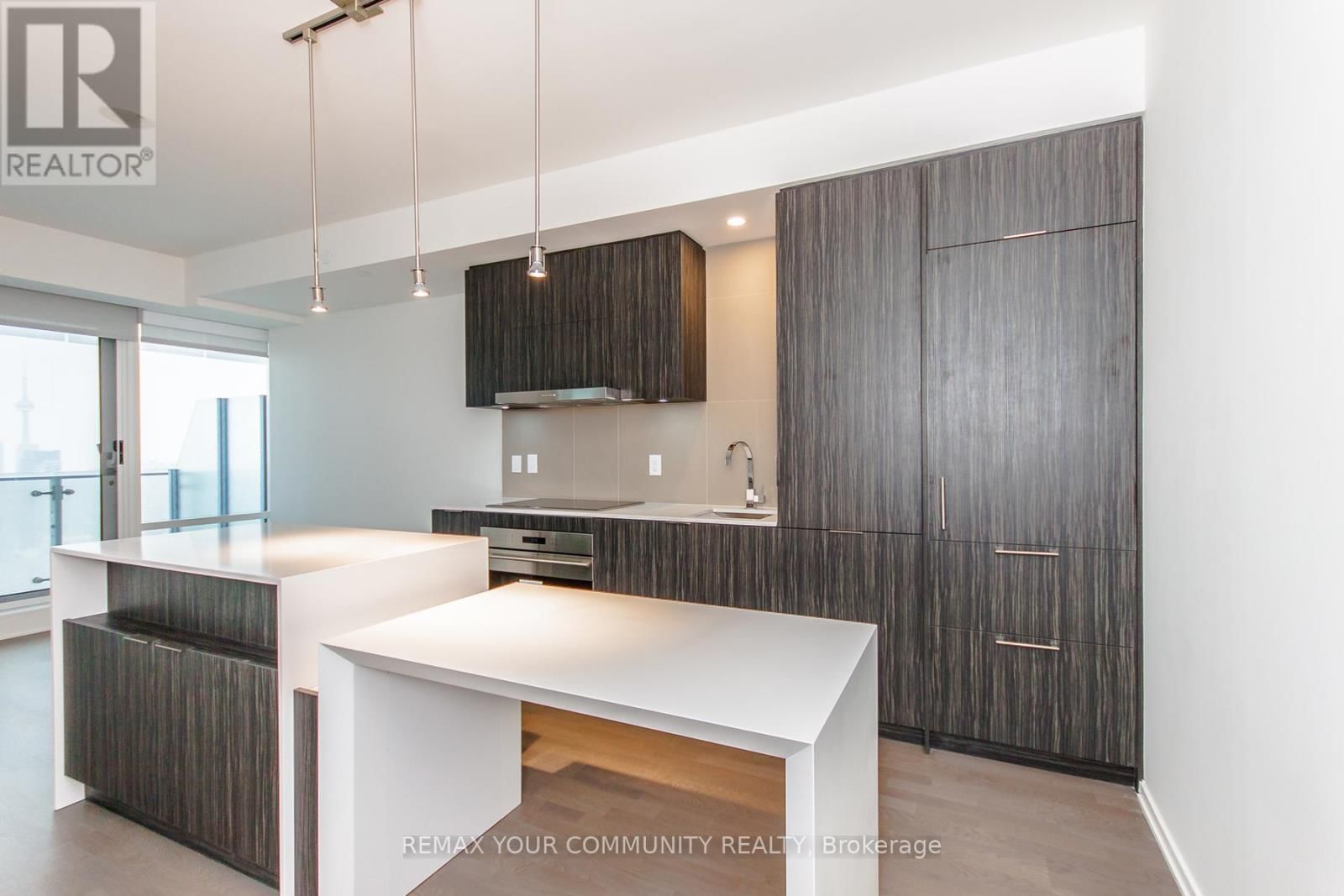 4604 - 1 BLOOR STREET EAST Image 19