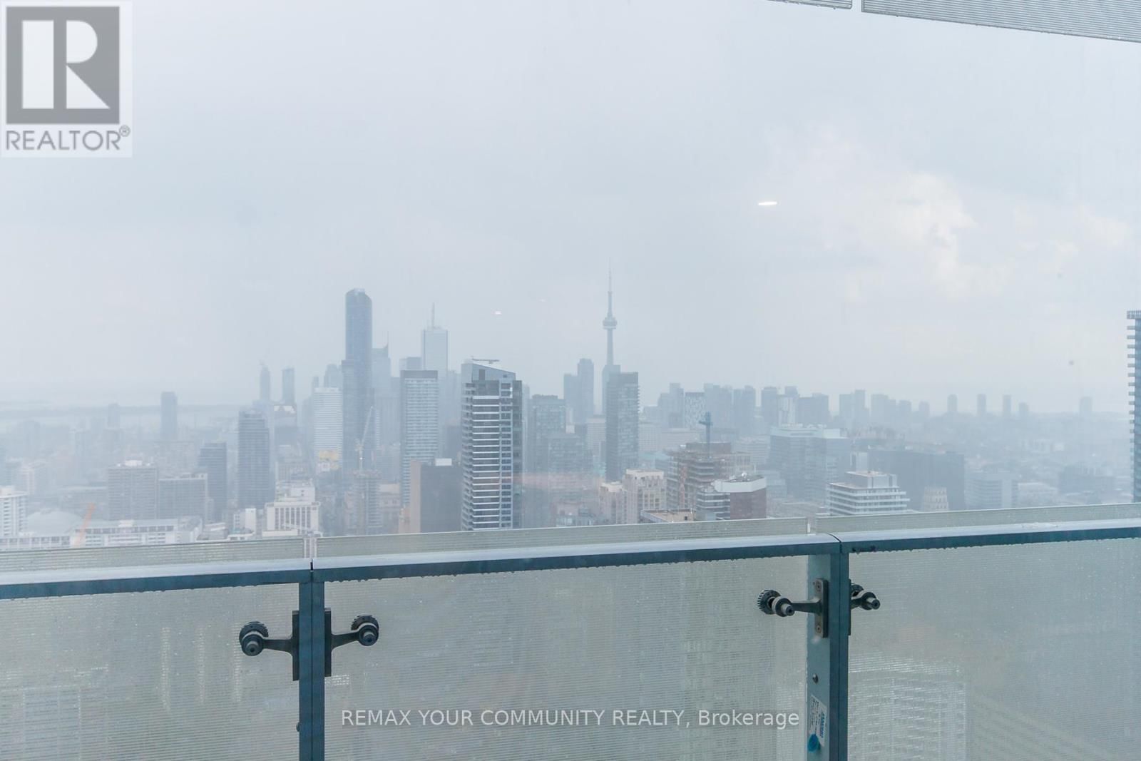 4604 - 1 BLOOR STREET EAST Image 22