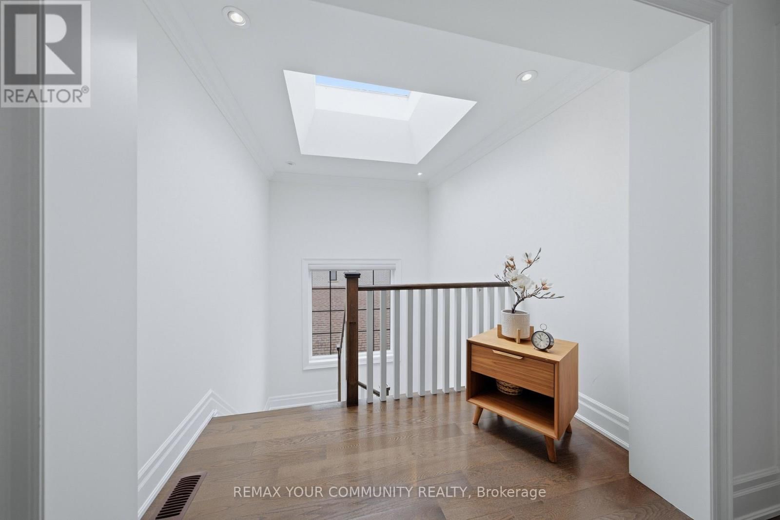 116 FRONTENAC AVENUE Image 21