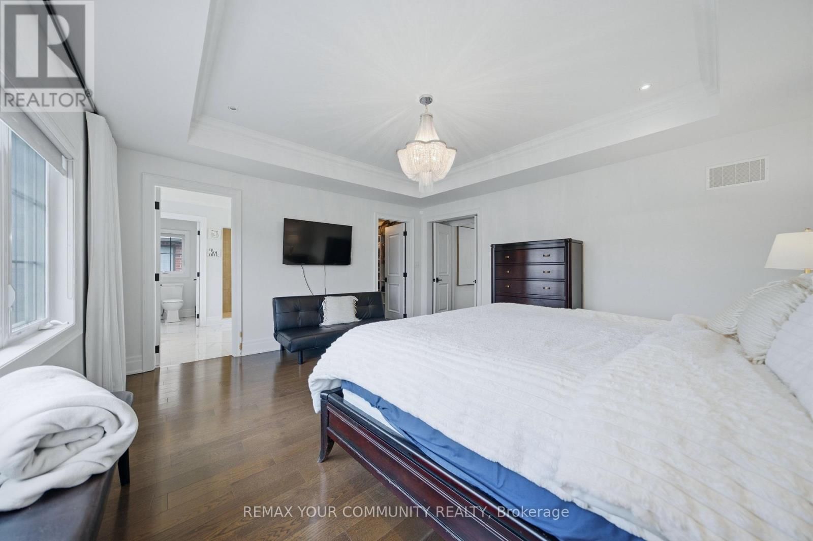 116 FRONTENAC AVENUE Image 24