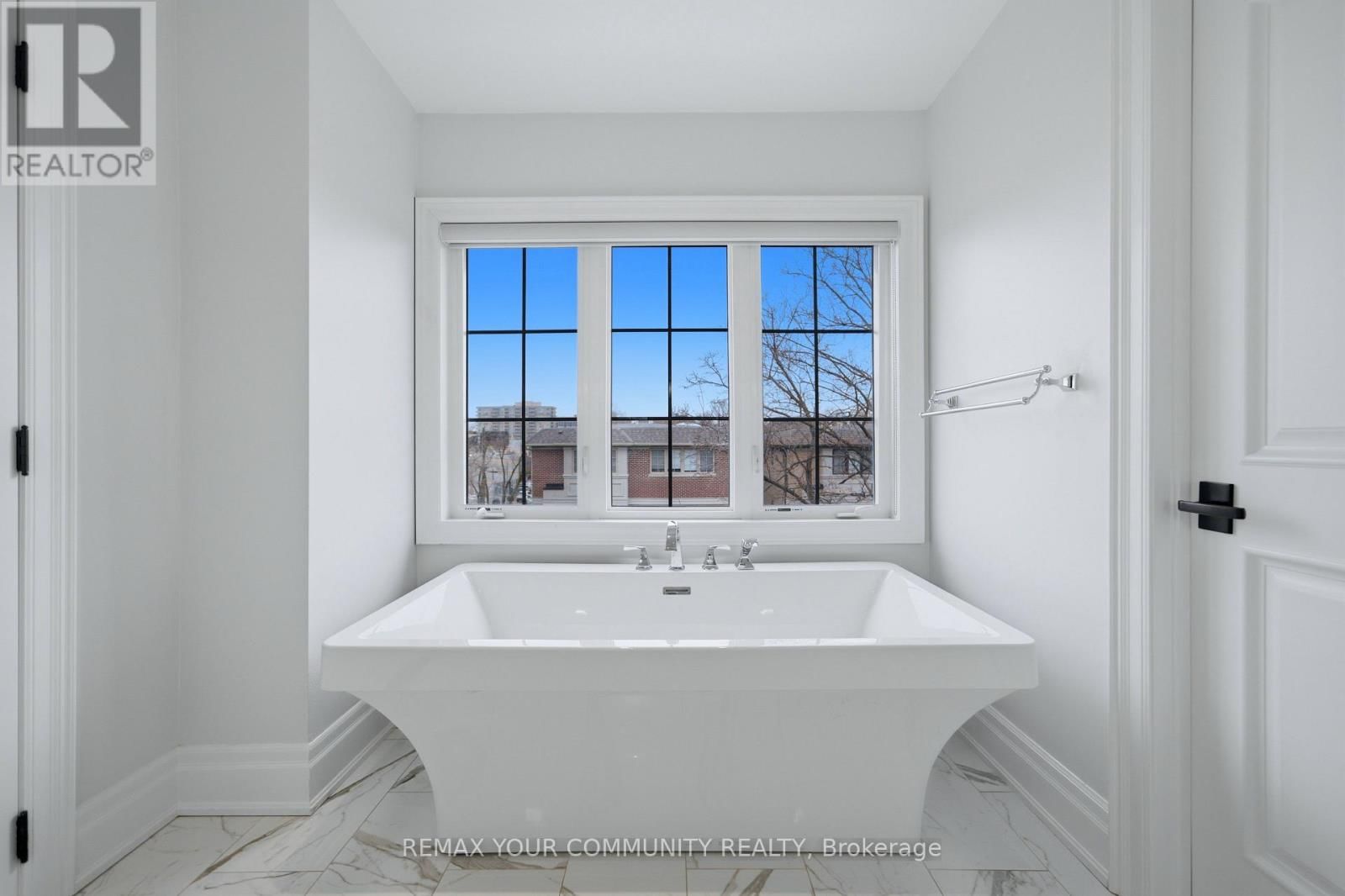 116 FRONTENAC AVENUE Image 26