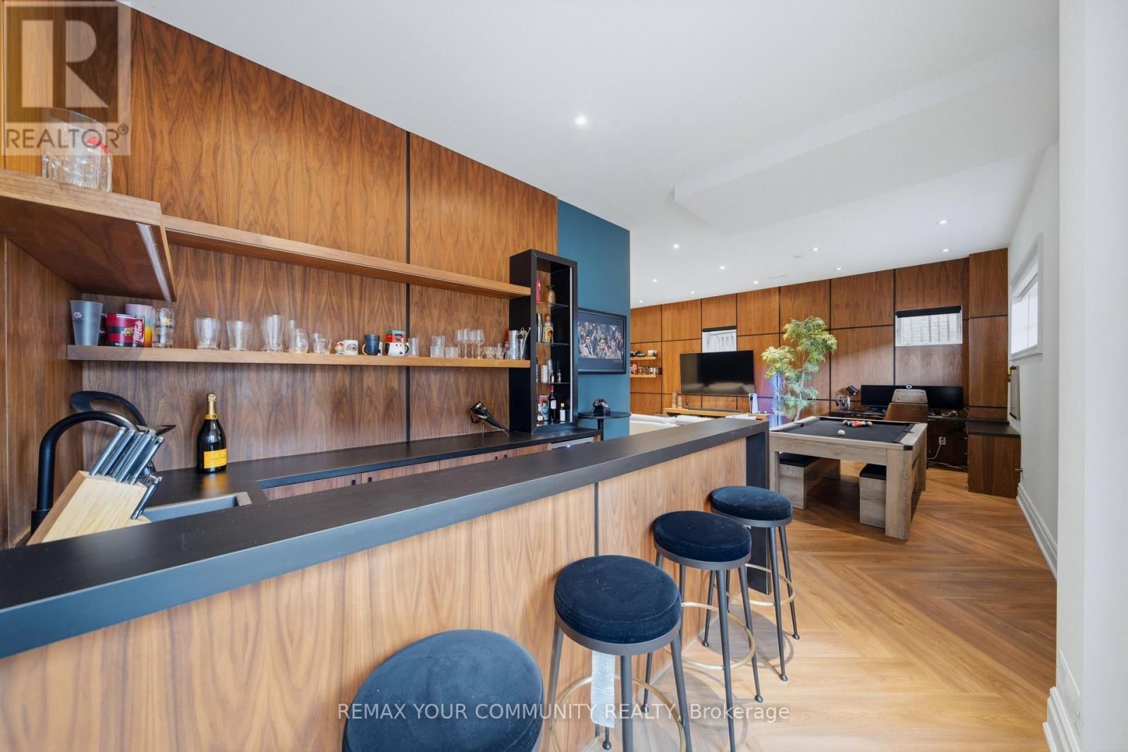 116 FRONTENAC AVENUE Image 42