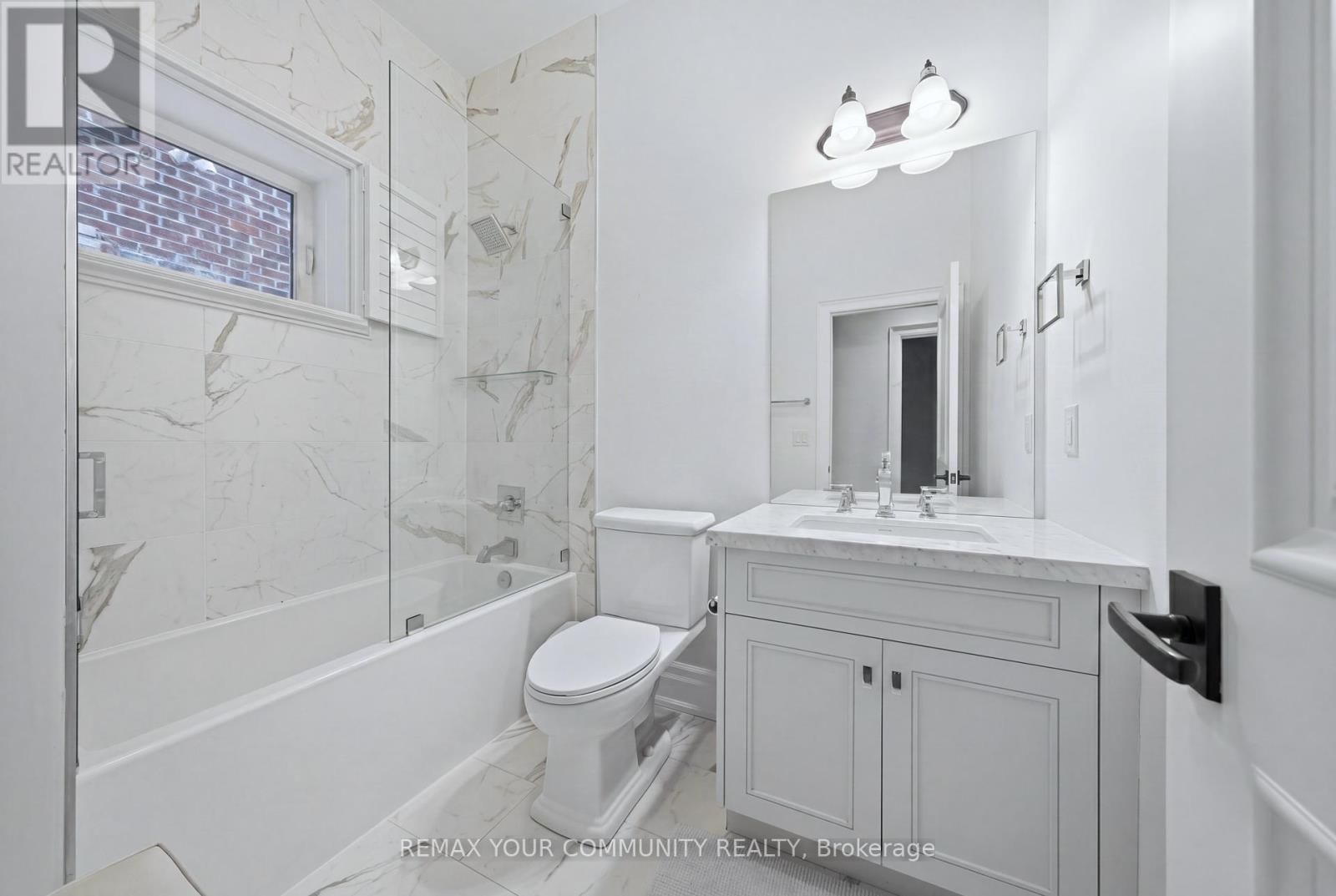 116 FRONTENAC AVENUE Image 45