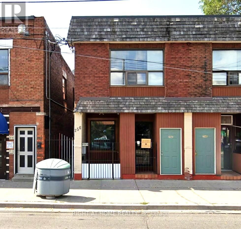 Main - 256 LANSDOWNE AVENUE Image 1