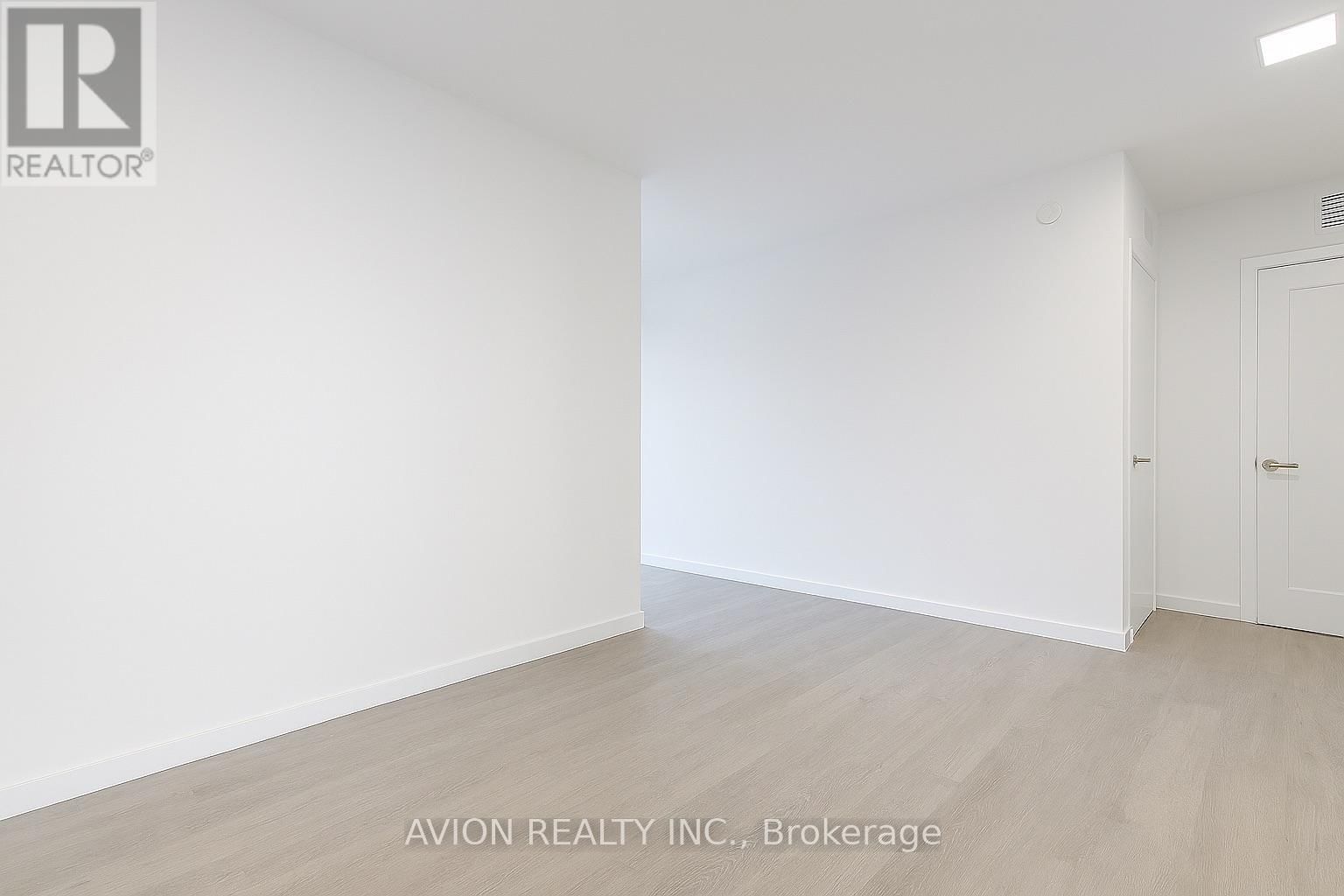 716 - 50 MCCAUL STREET Image 5