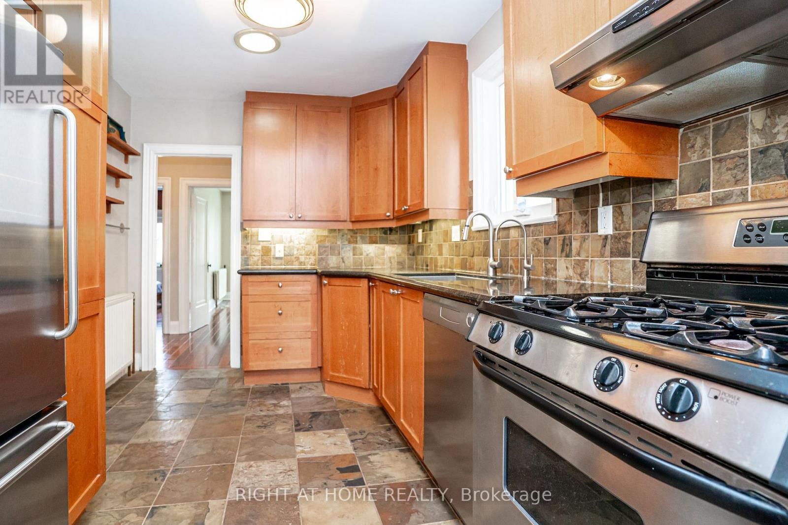 107 EVERDEN ROAD Image 11