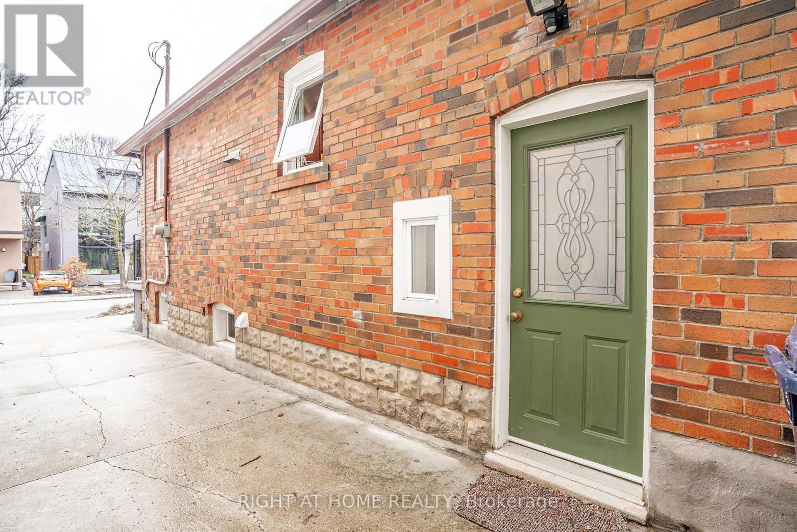 107 EVERDEN ROAD Image 37