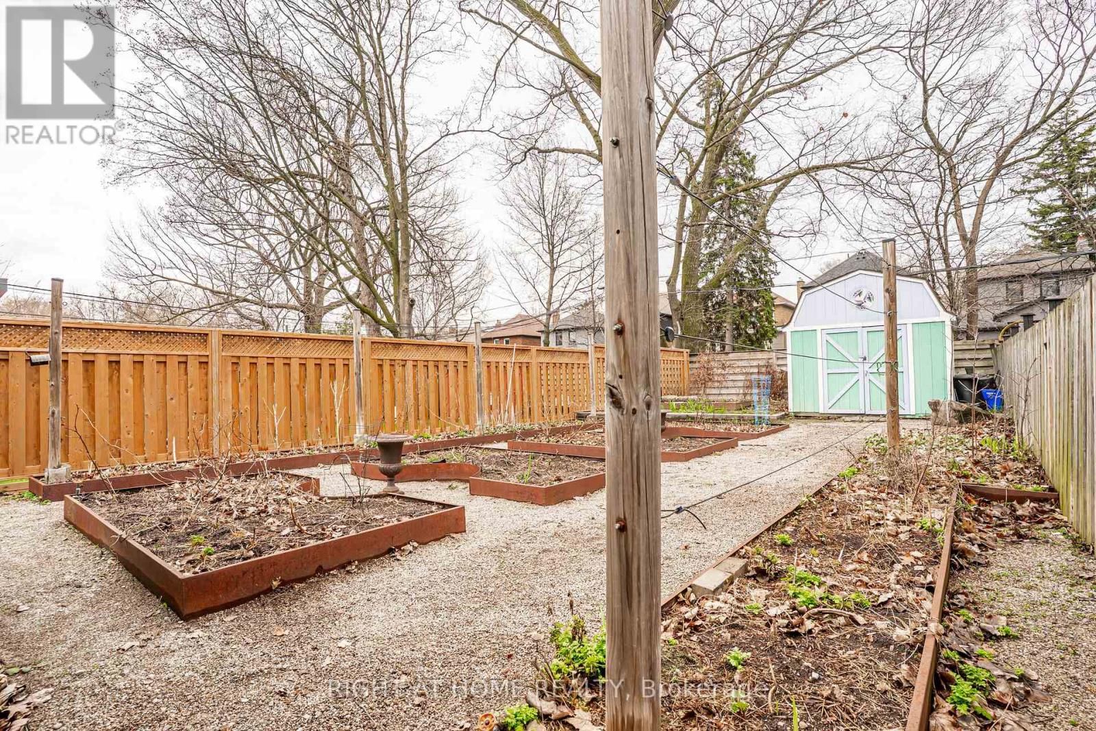 107 EVERDEN ROAD Image 38