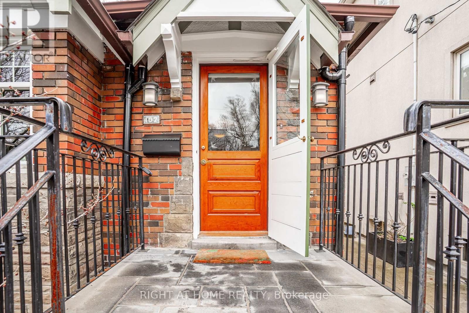 107 EVERDEN ROAD Image 4