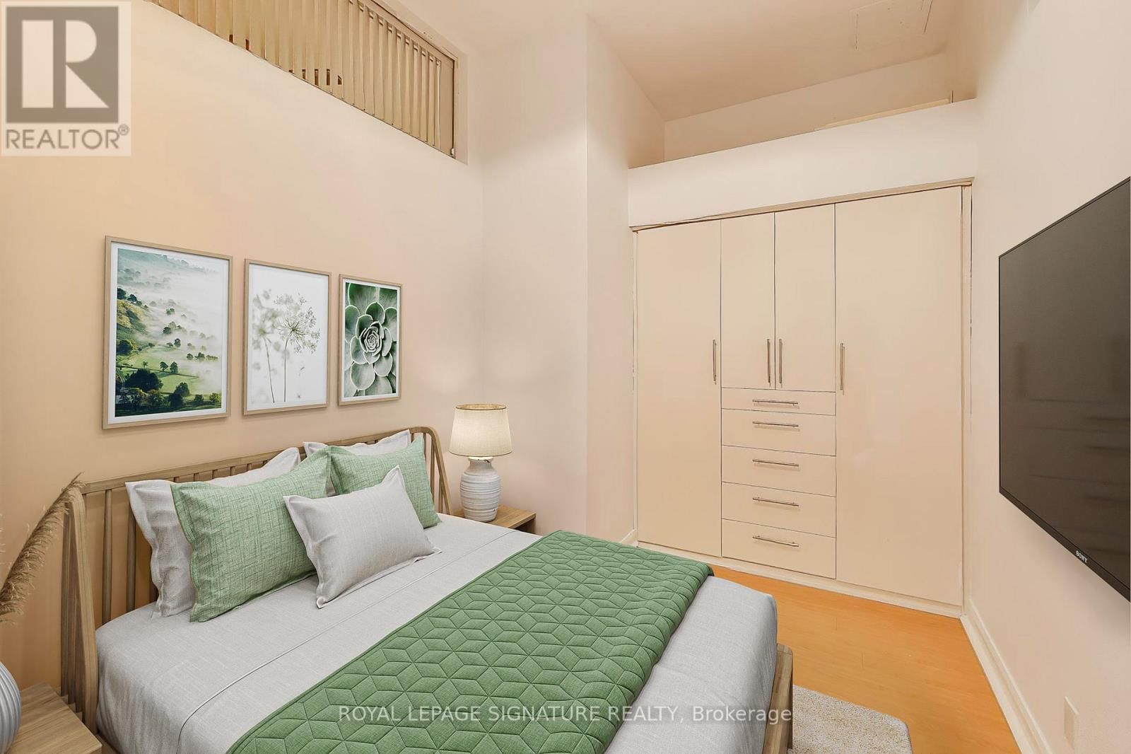 801 - 700 KING STREET WEST Image 8