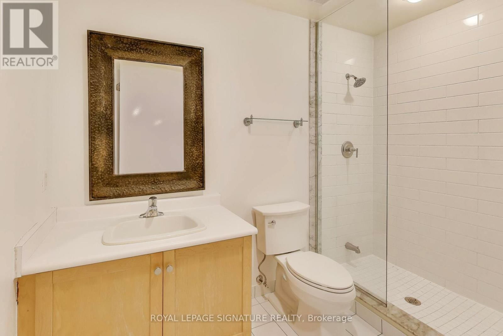 801 - 700 KING STREET WEST Image 9