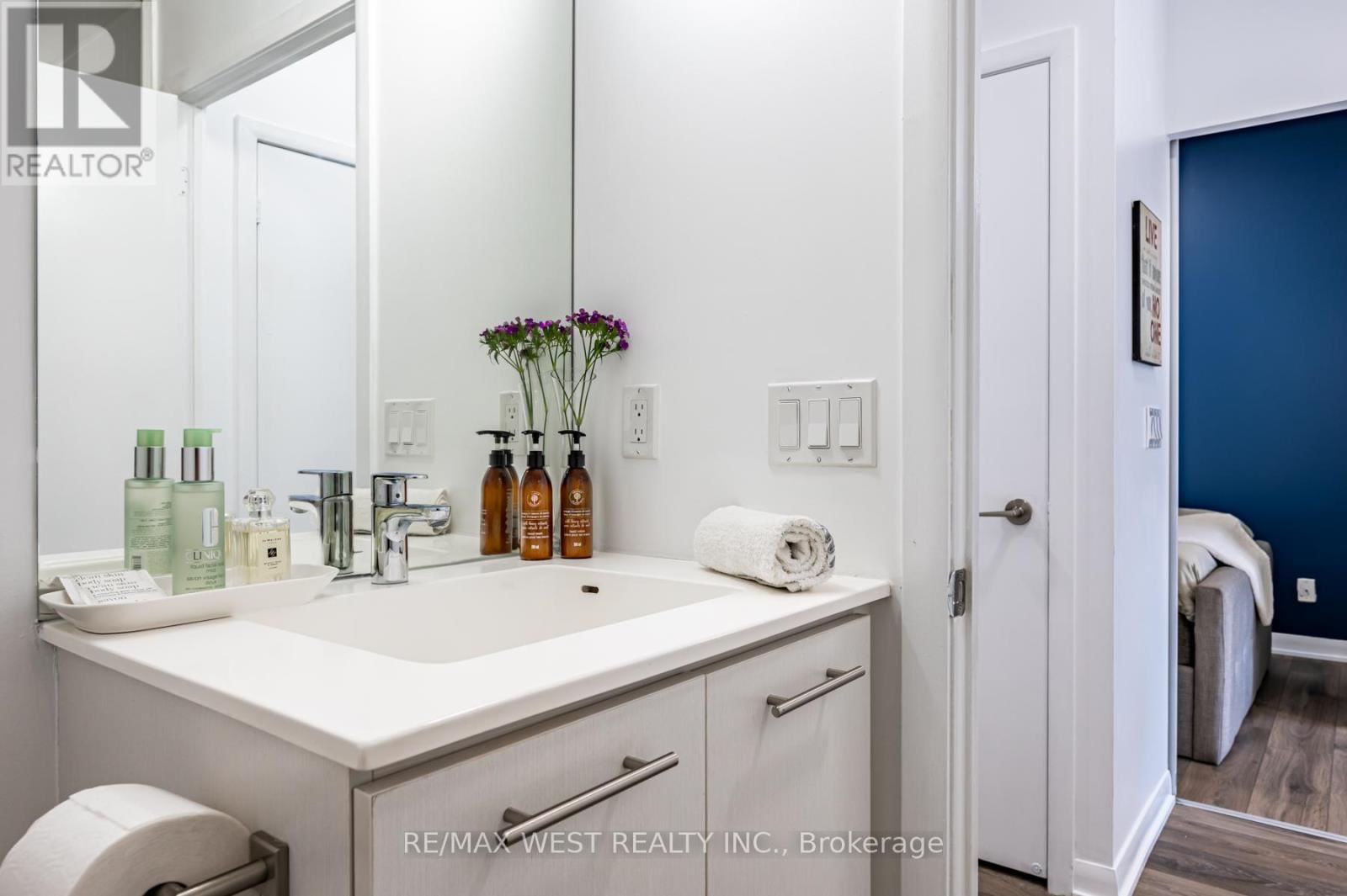 409 - 435 RICHMOND STREET WEST Image 11