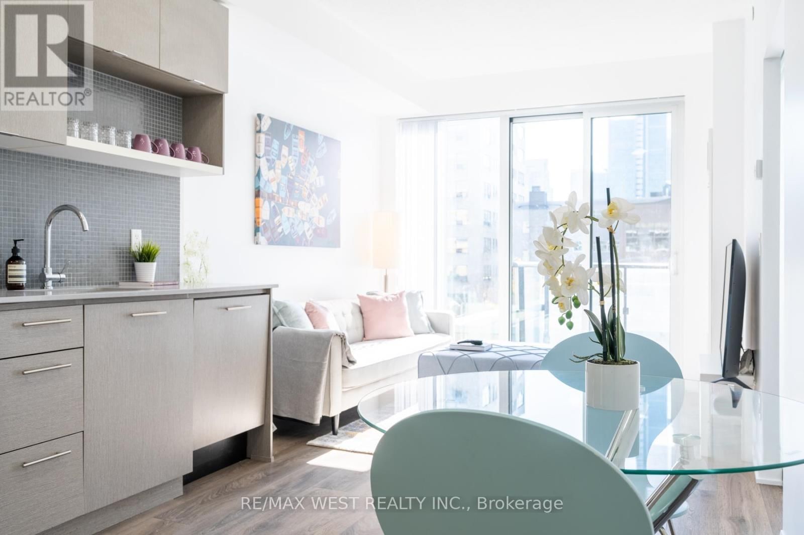 409 - 435 RICHMOND STREET WEST Image 15