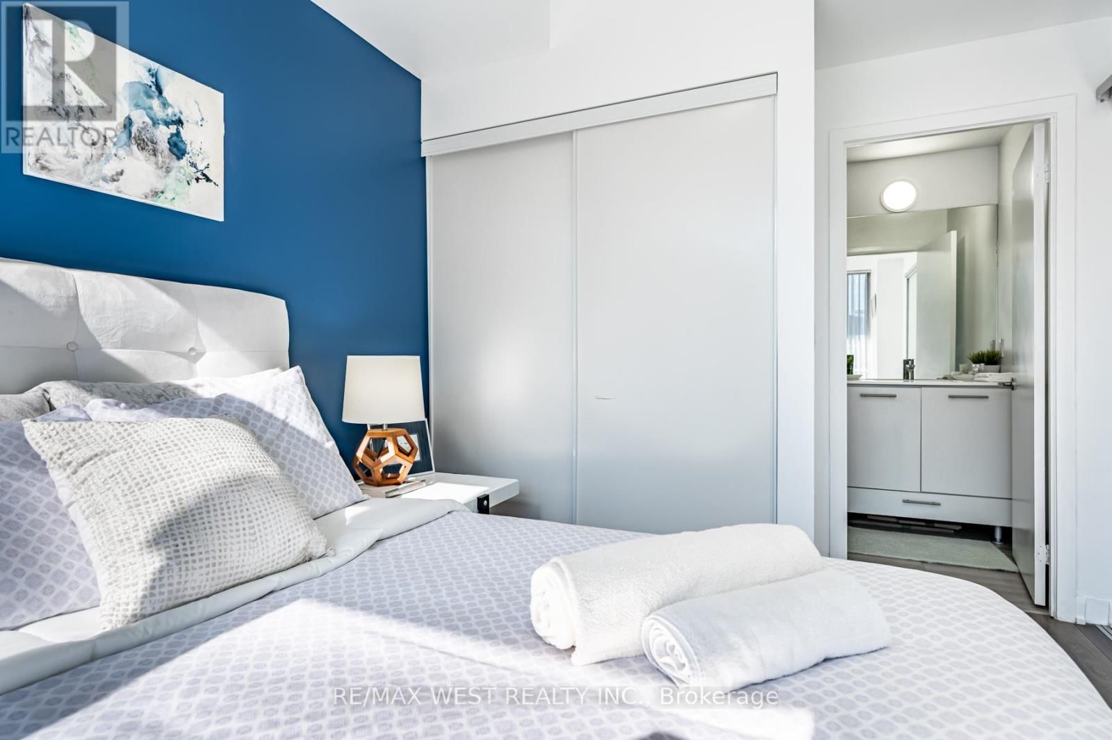 409 - 435 RICHMOND STREET WEST Image 8