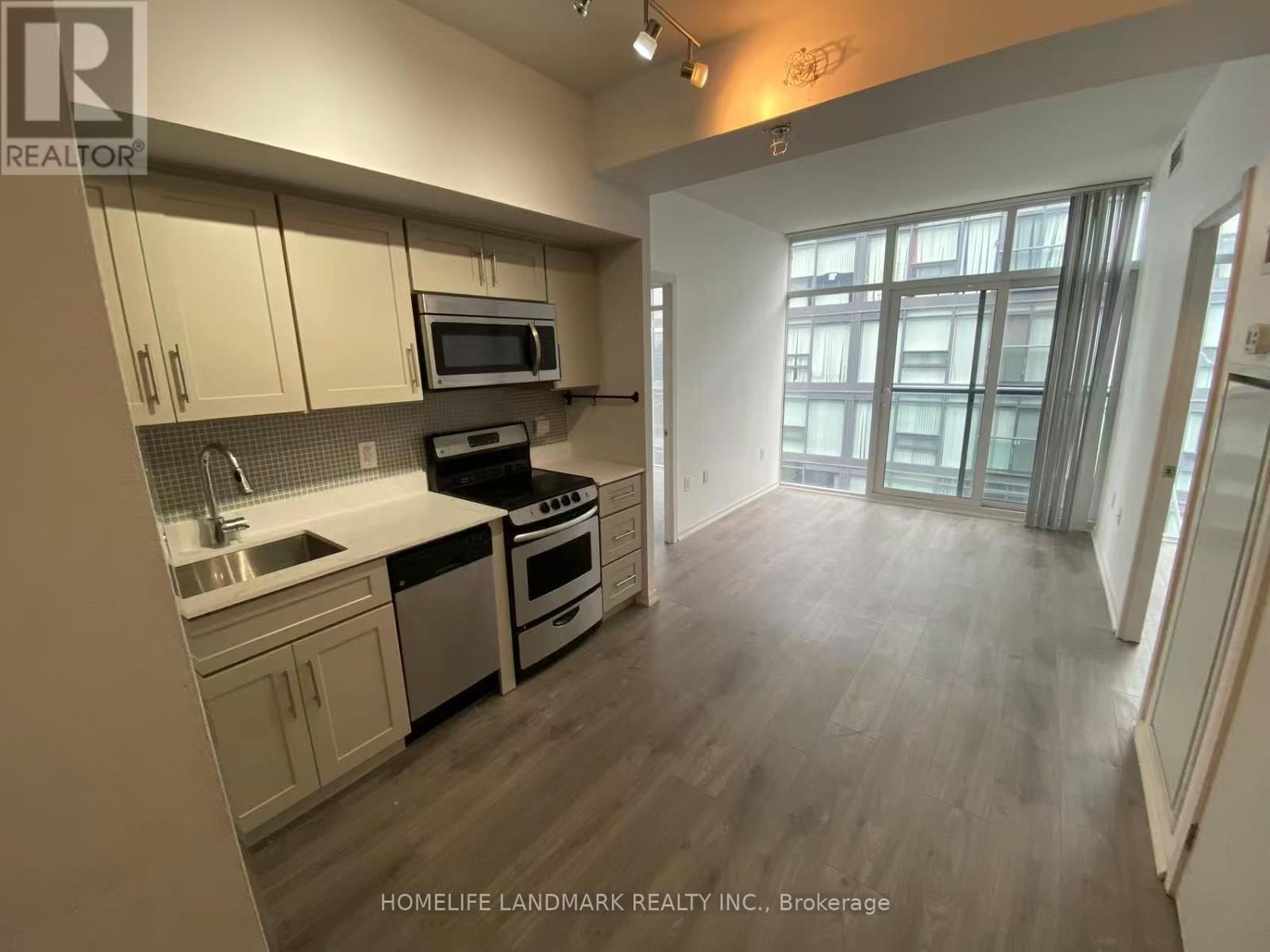 ph02 - 36 LISGAR STREET Image 2