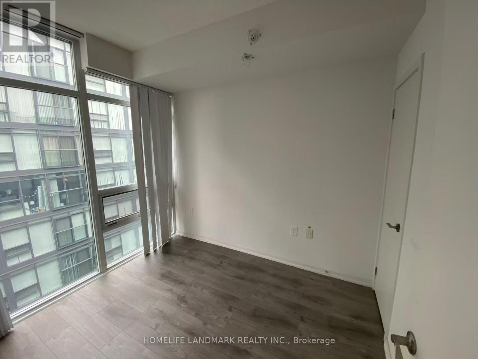 ph02 - 36 LISGAR STREET Image 5