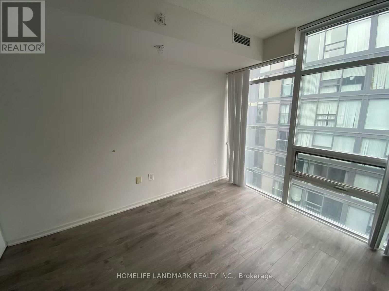 ph02 - 36 LISGAR STREET Image 7